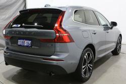 2020 Volvo
                XC60 T5 Momentum