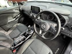 2023 Nissan
                JUKE TI