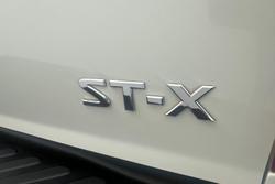 2020 Nissan Navara ST-X