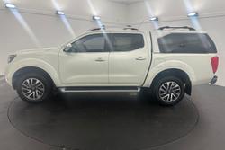 2020 Nissan Navara ST-X