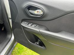 2016 Jeep Cherokee Sport KL MY16 Billet Silver