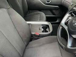 2022 Hyundai STARIA US4.V1 MY22 AWD Creamy White