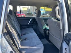 2013 TOYOTA
                LANDCRUISER PRADO GXL (4x4)