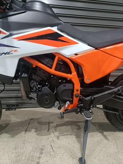 2025 KTM 2025 KTM 390CC 390 SMC Road ORANGE
