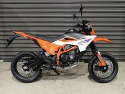 KTM 2025 KTM 390CC 390 SMC Road