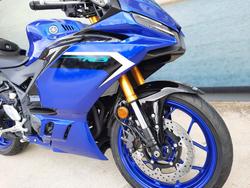 2025 Yamaha YZF-R3 Blue