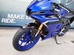 2025 Yamaha YZF-R3 Blue