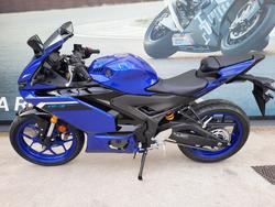 2025 Yamaha YZF-R3 Blue
