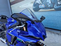 2025 Yamaha YZF-R1 Blue