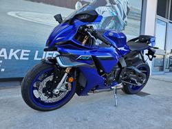 2025 Yamaha YZF-R1 Blue