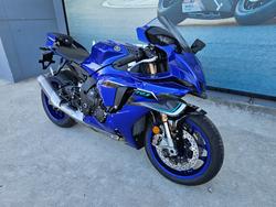 2025 Yamaha YZF-R1 Blue