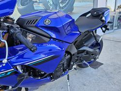 2025 Yamaha YZF-R1 Blue
