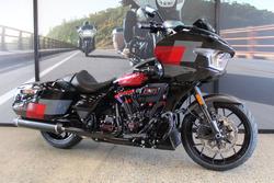 Harley-Davidson FLTRXSTSE CVO RD Glide ST 121