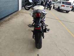 2025 Yamaha YZF-R3 White