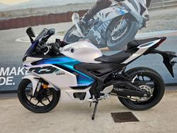 2025 Yamaha YZF-R3 White