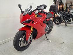 2024 DUCATI SUPERSPORT 950 S Red