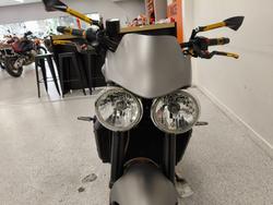 2010 Triumph STREET TRIPLE 675 grey