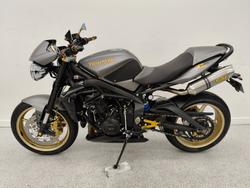 2010 Triumph STREET TRIPLE 675 grey