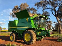 2019 John Deere S790 Green