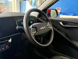 2022 Kia Niro Hybrid S