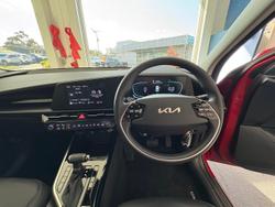 2022 Kia Niro Hybrid S