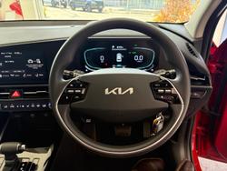 2022 Kia Niro Hybrid S