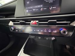 2022 Kia Niro Hybrid S