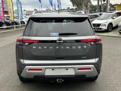 2023 Nissan
PATHFINDER TI-L