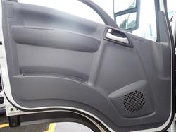 2018 ISUZU FRR 107-210