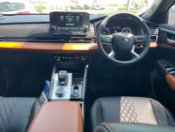 2023 Mitsubishi Outlander Exceed Tourer