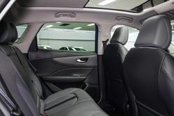 2025 MG
                MGS5 EV Essence 49