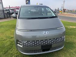 2022 Hyundai STARIA