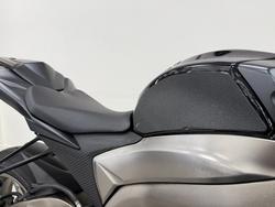 Suzuki 2011 SUZUKI 1000CC GSXR-1000L1 Black