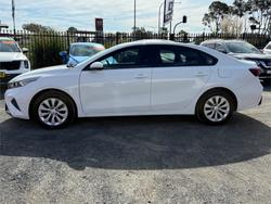 2024 KIA
CERATO S
