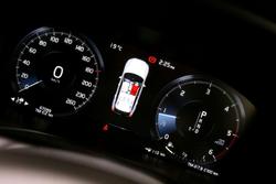 2021 Volvo
                XC60 D4 Inscription
