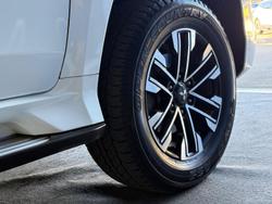 2022 Mitsubishi Pajero Sport Exceed