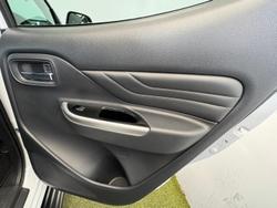 2023 Mitsubishi Triton Xtreme