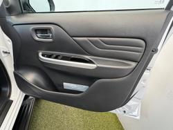 2023 Mitsubishi Triton Xtreme