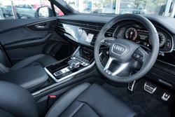 2025 Audi Q7 55 TFSI S line