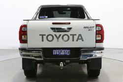2021 Toyota
Hilux SR5
