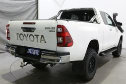 2021 Toyota
Hilux SR5