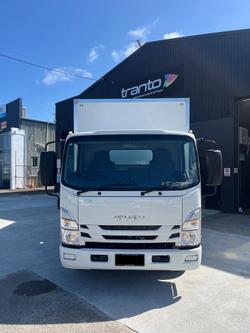 Isuzu NNR 45-150 CAR Licence With Cantilever Tailgate