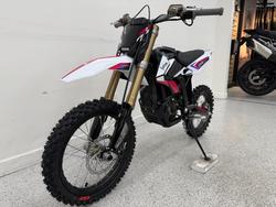 2025 Sur-ron HYPER BEE PINK