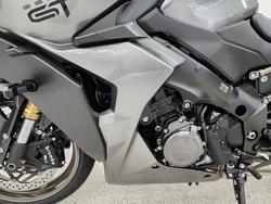 2025 Suzuki GSX-S1000GT grey