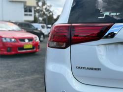 2019 MITSUBISHI
                OUTLANDER LS 7 SEAT (AWD)