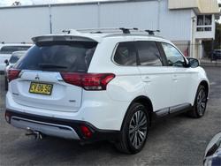 2019 MITSUBISHI
                OUTLANDER LS 7 SEAT (AWD)
