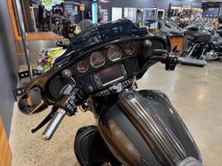 2017 Harley-davidson FLHXSE CVO STREET GLIDE Black