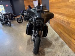 2017 Harley-davidson FLHXSE CVO STREET GLIDE Black