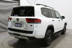 2022 Toyota Landcruiser GR Sport