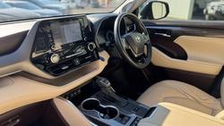 2021 TOYOTA KLUGER